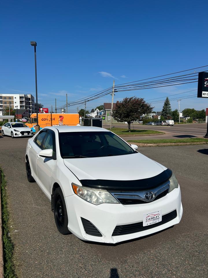 2014 Toyota Camry LE - Photo #3