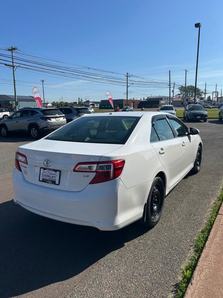 2014 Toyota Camry LE - Photo #4