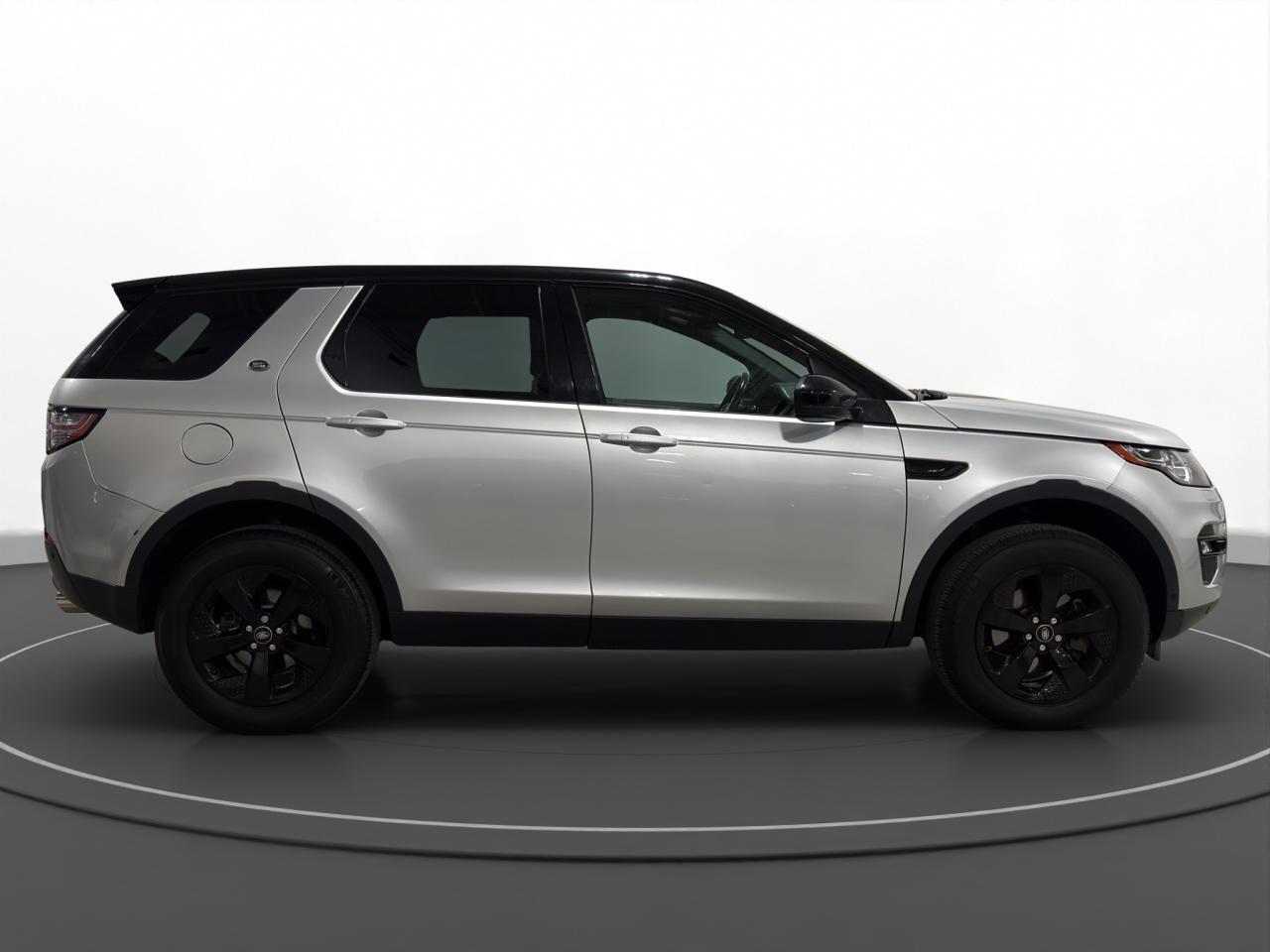 2016 Land Rover Discovery Sport HSE - Photo #4