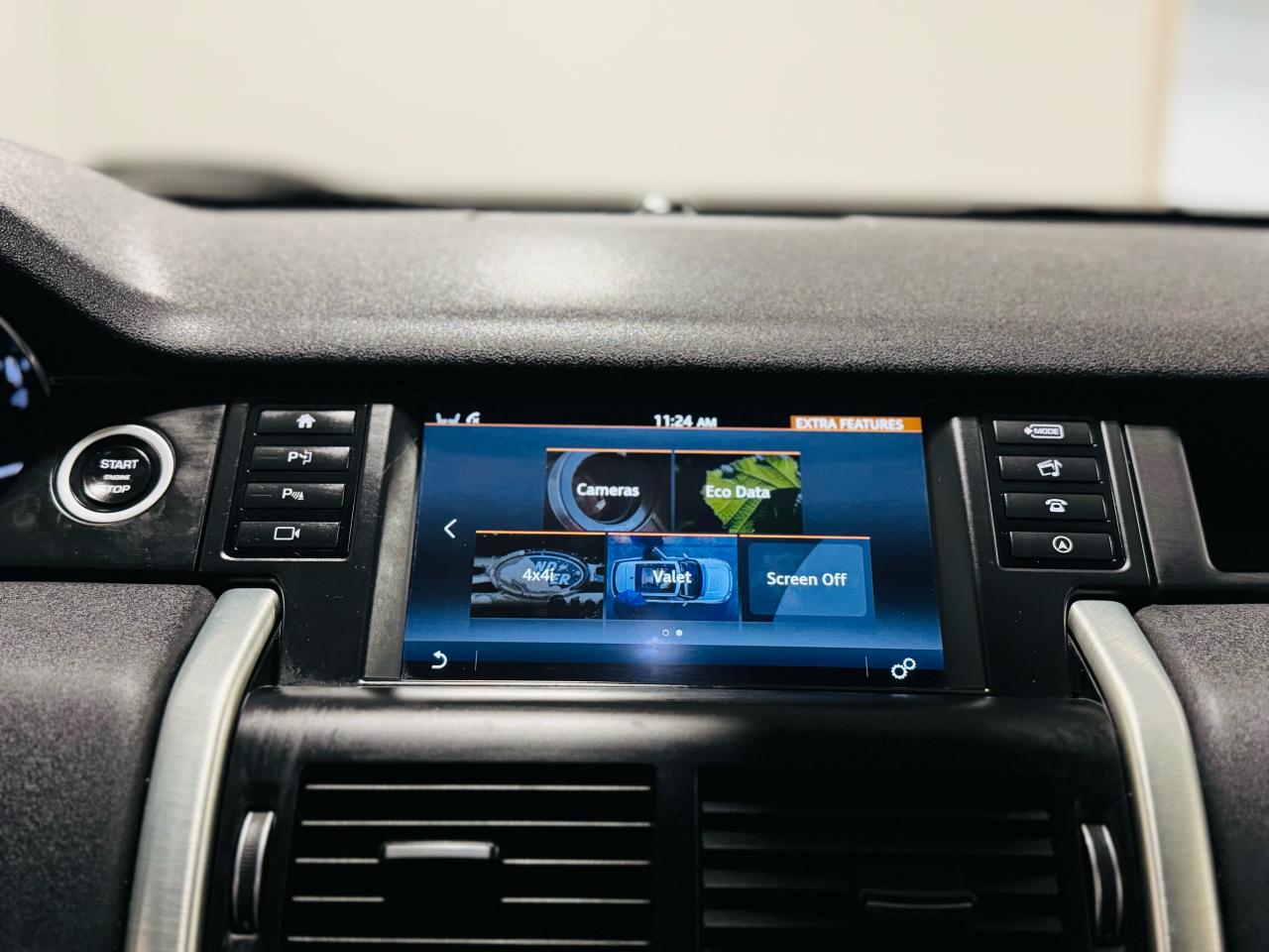 2016 Land Rover Discovery Sport HSE - Photo #18