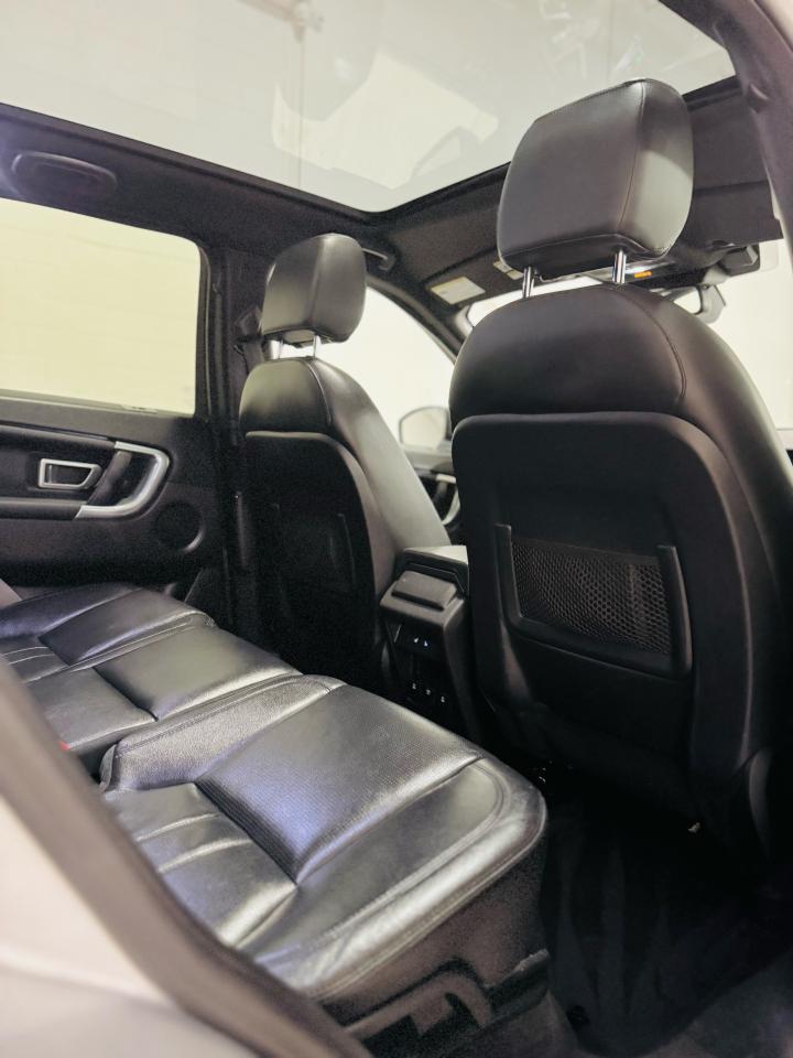 2016 Land Rover Discovery Sport HSE - Photo #20