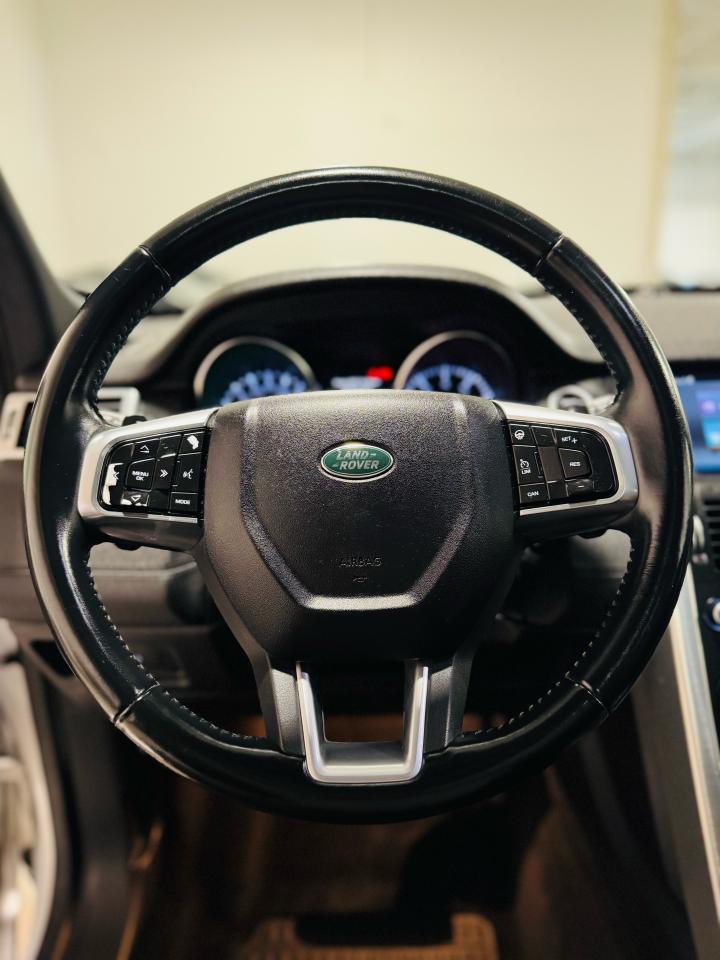 2016 Land Rover Discovery Sport HSE - Photo #10