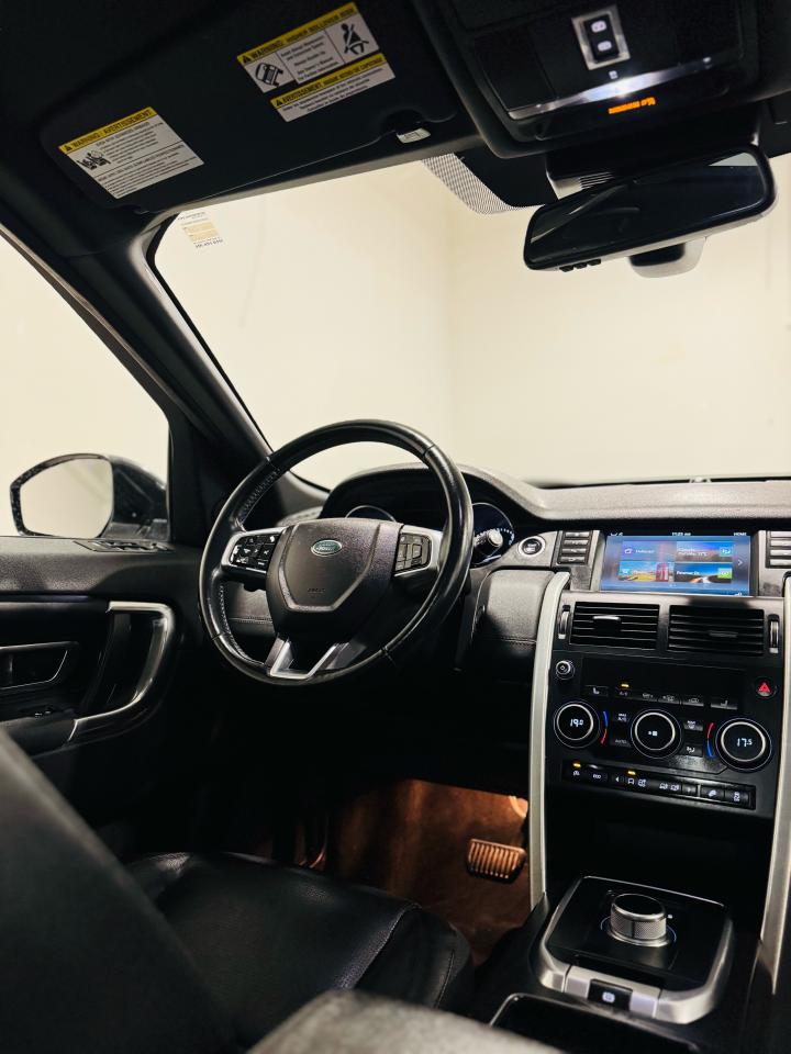 2016 Land Rover Discovery Sport HSE - Photo #22