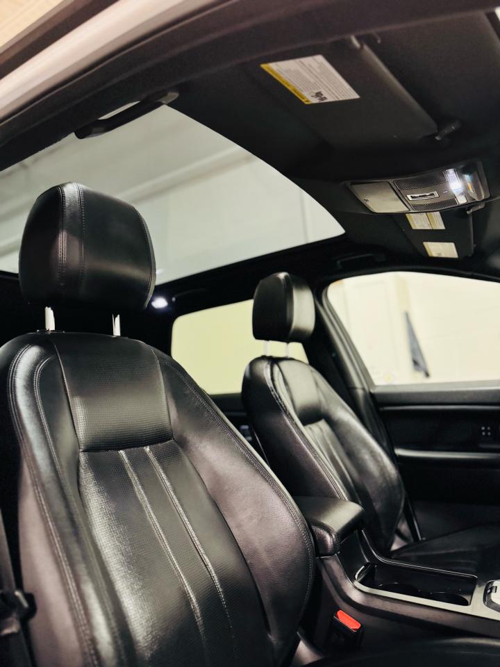 2016 Land Rover Discovery Sport HSE - Photo #23