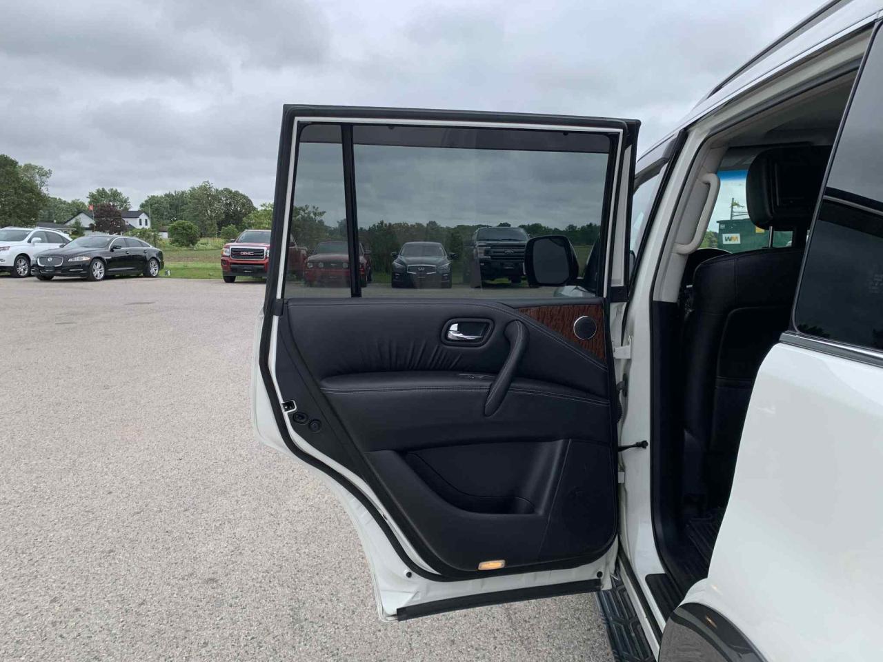 2017 Nissan Armada Platinum Edition - Photo #18