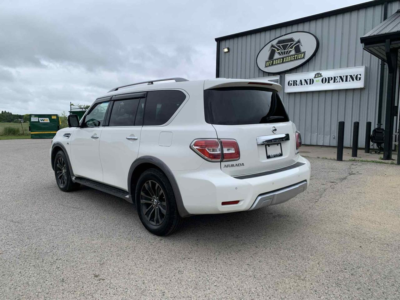 2017 Nissan Armada Platinum Edition - Photo #3