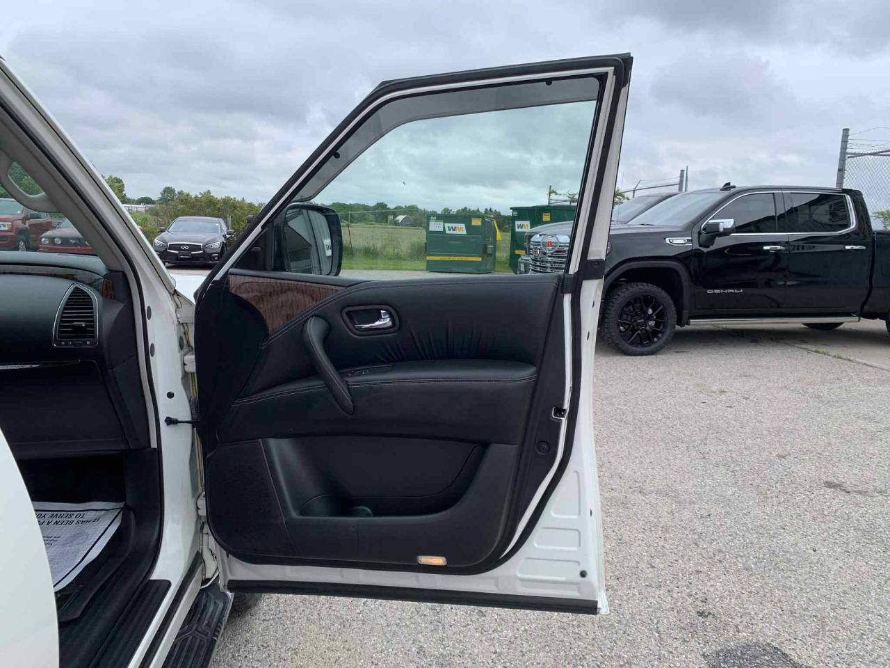 2017 Nissan Armada Platinum Edition - Photo #13