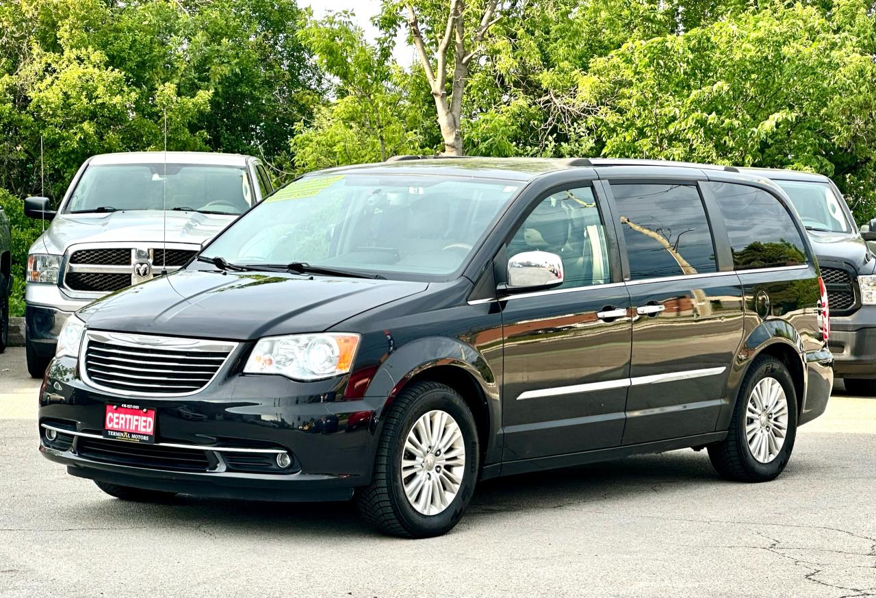 2014 Chrysler Town & Country Limited - Photo #3