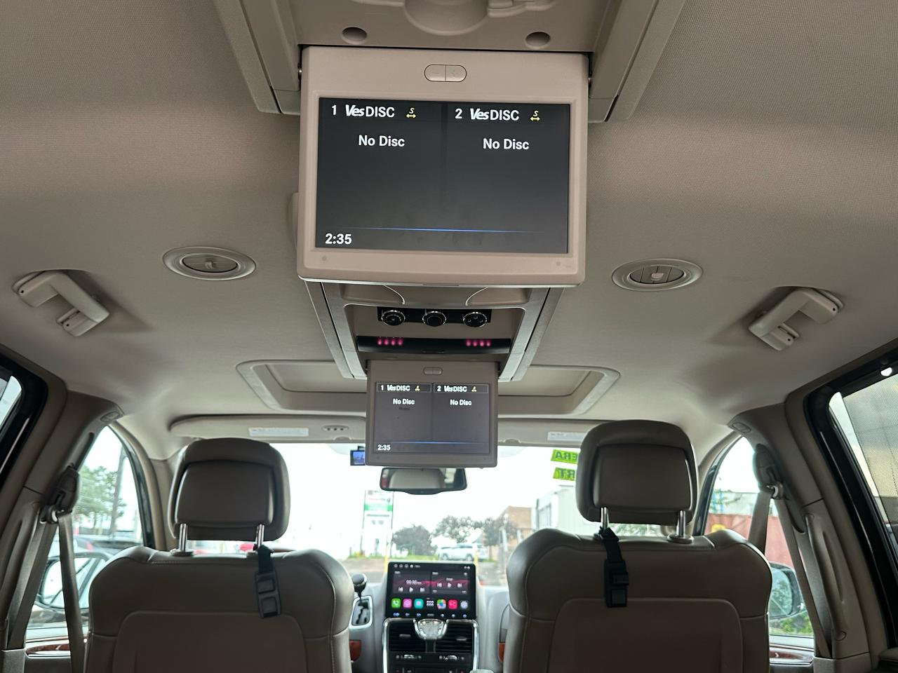 2014 Chrysler Town & Country Limited - Photo #32