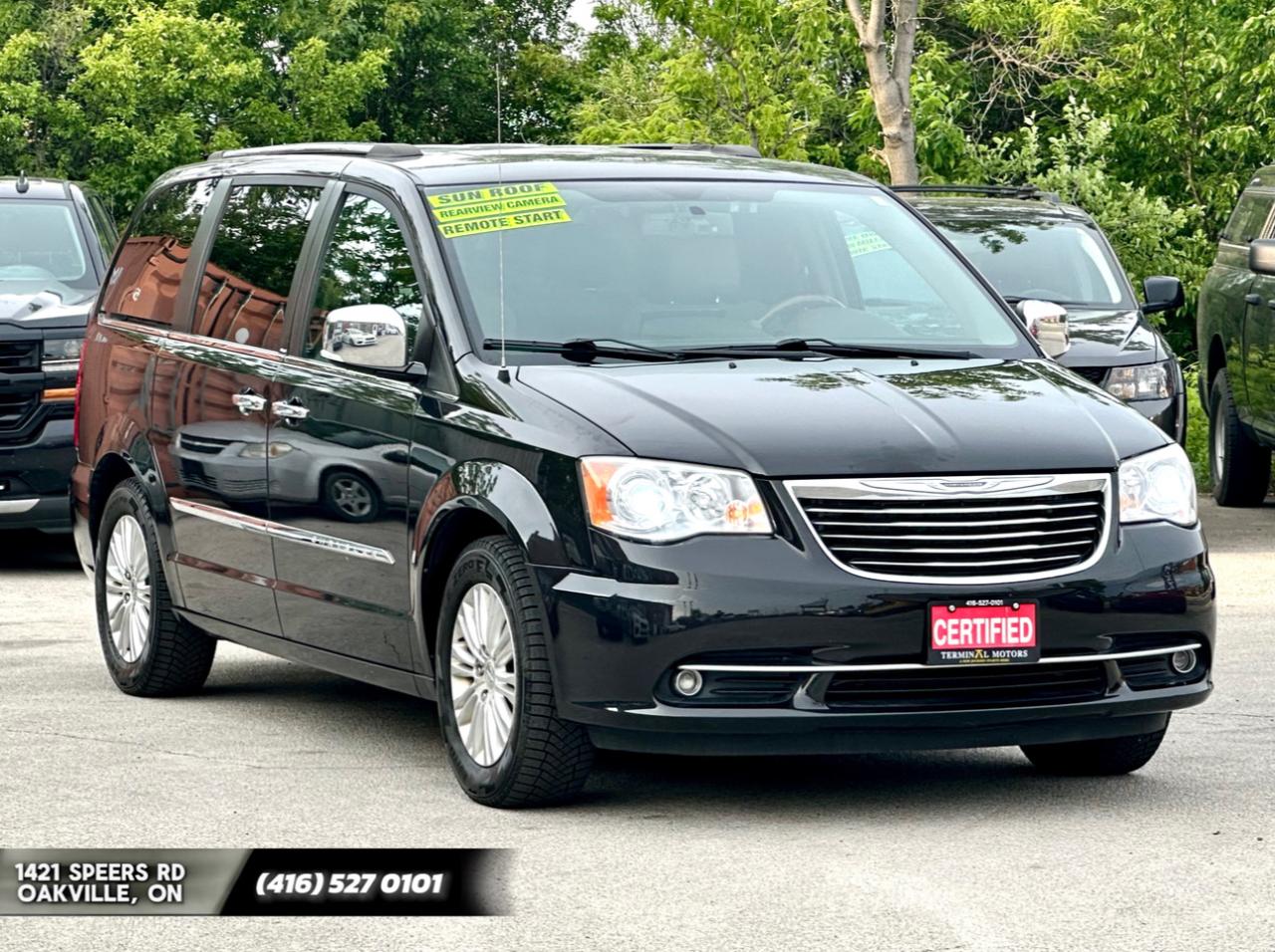 2014 Chrysler Town & Country Limited - Photo #8