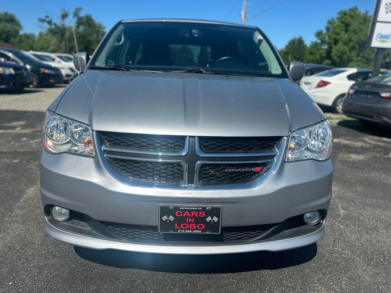 2017 Dodge Grand Caravan Crew Plus Photo8