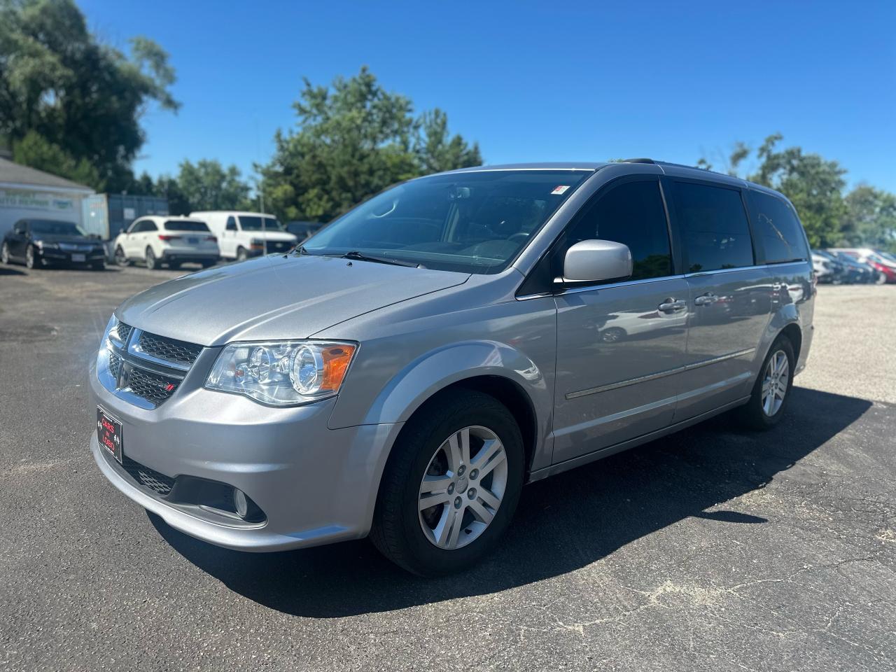 2017 Dodge Grand Caravan Crew Plus Photo7