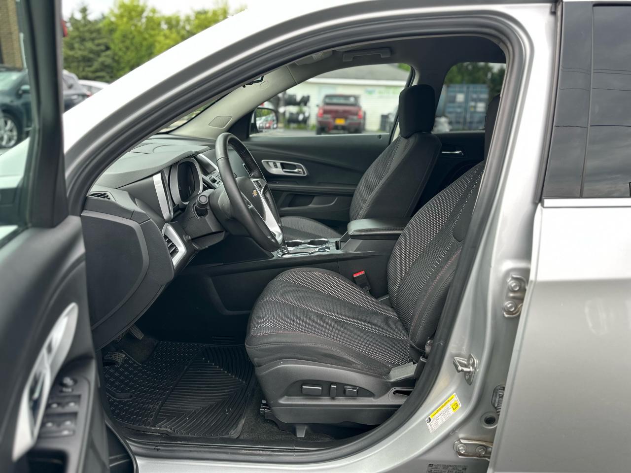 2017 Chevrolet Equinox LT One Owner/No Accidents Photo9