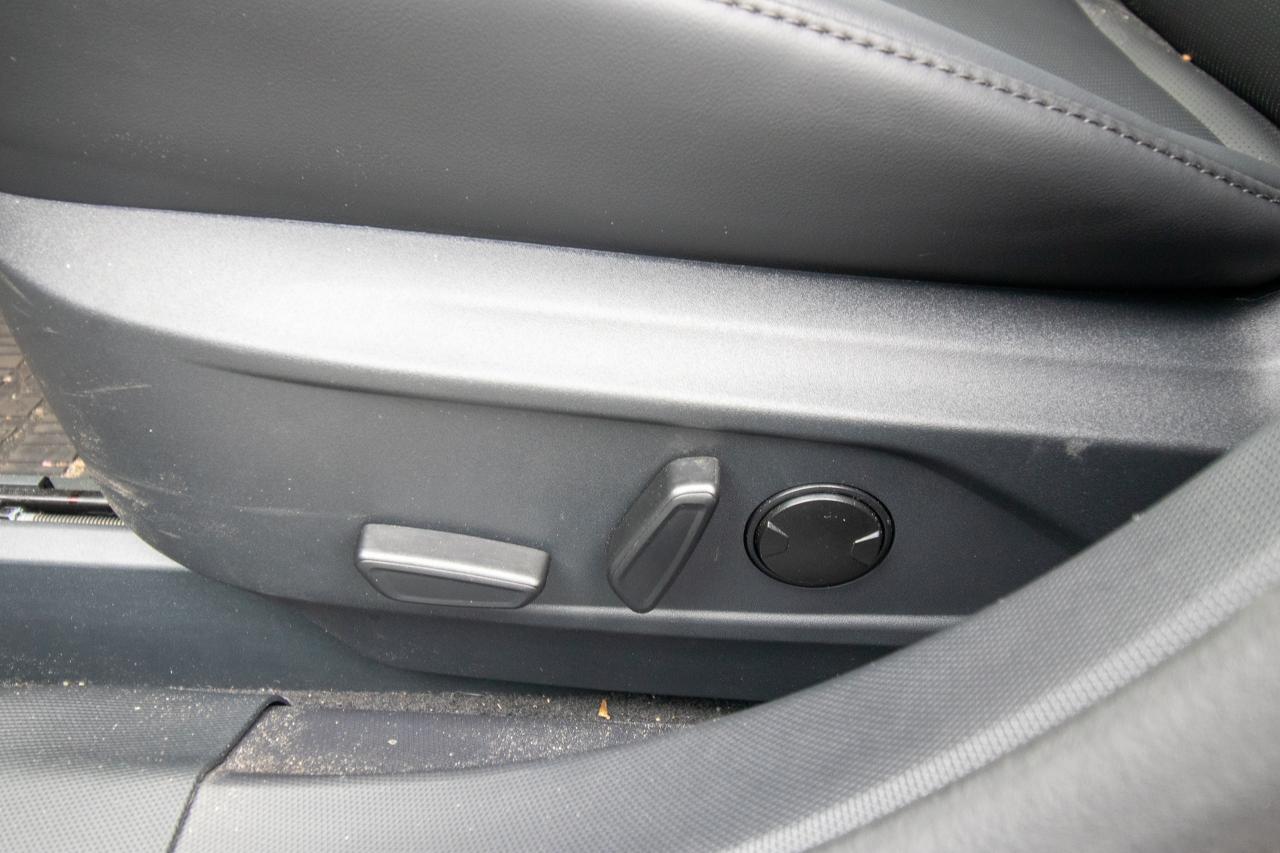 2024 Ford Mustang Mach-E Premium RWD Photo5