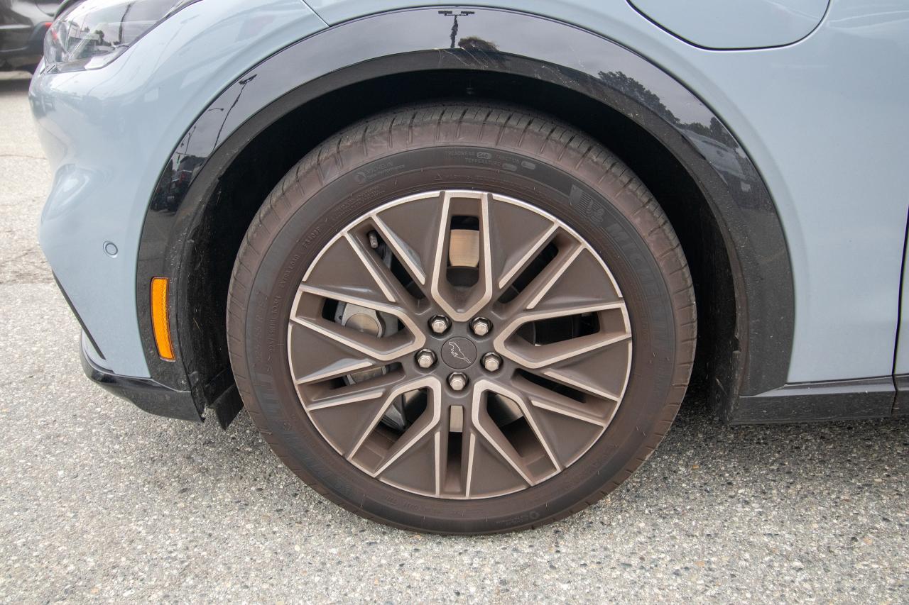 2024 Ford Mustang Mach-E Premium RWD Photo5