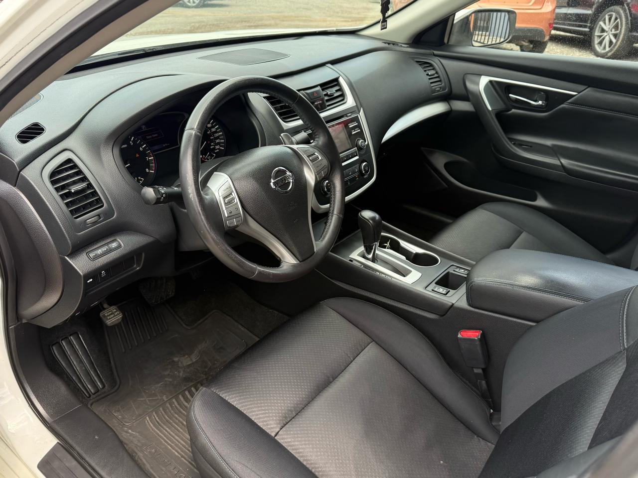 2016 Nissan Altima 2.5 S | Backup Camera | Heated Seats | Bluetooth - Photo #9