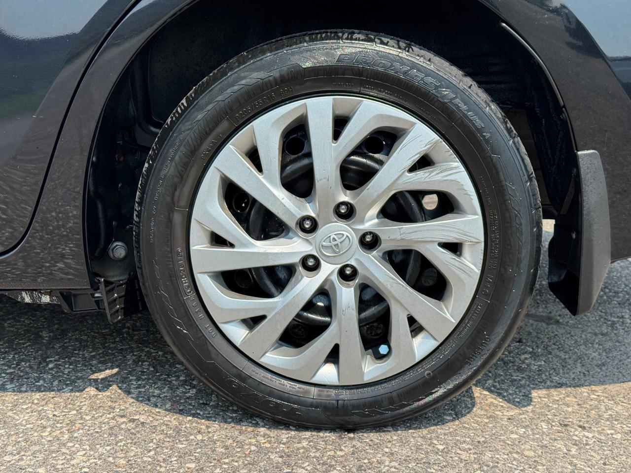 2019 Toyota Corolla SE - Photo #16