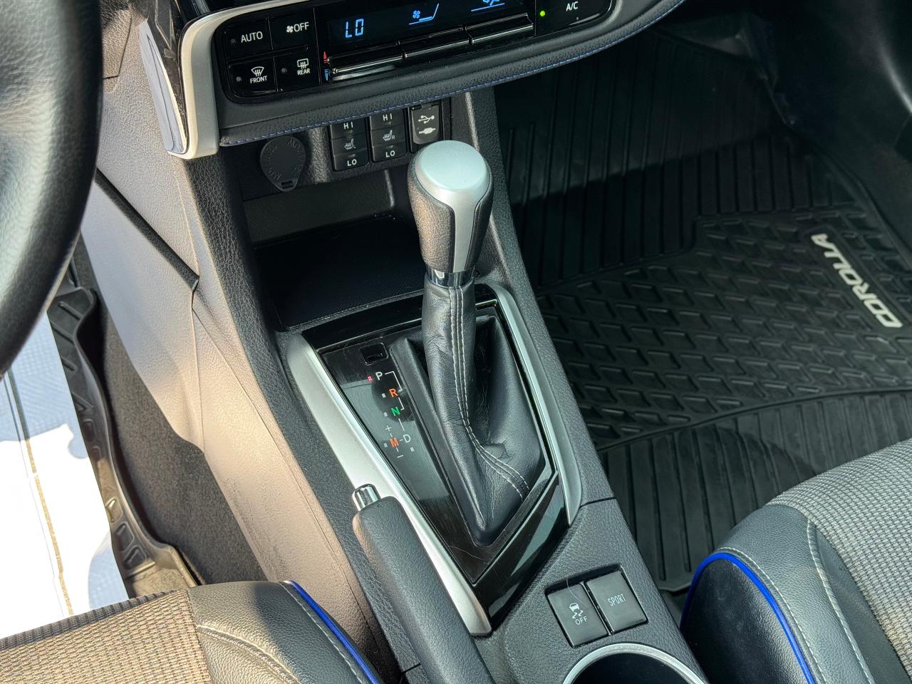 2019 Toyota Corolla SE - Photo #25