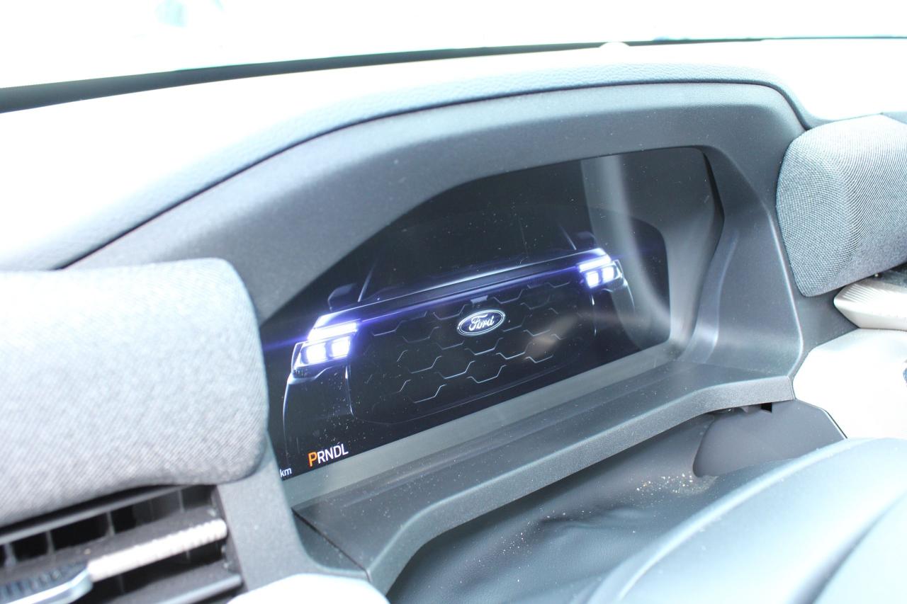2025 Ford Explorer ACTIVE - Photo #10