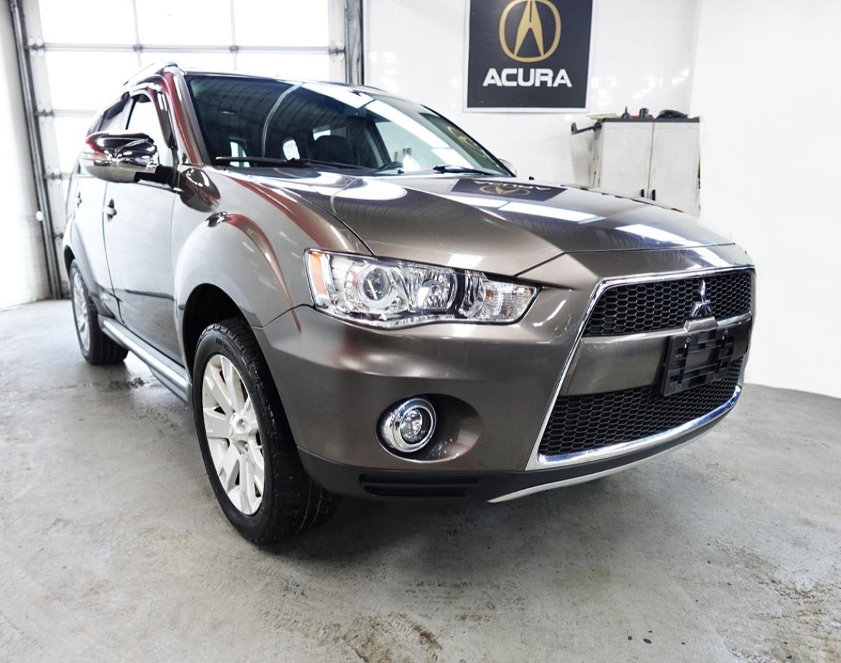 Used 2013 Mitsubishi Outlander 4WD  XLS,ONE OWNER ,ALL SERVICE RECORDS,7 PASS for sale in North York, ON