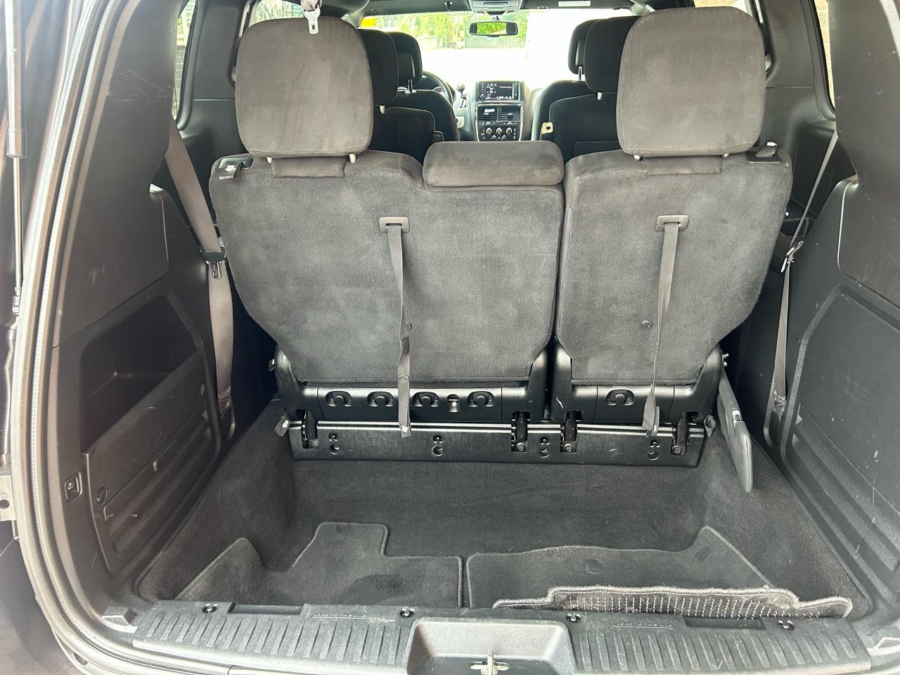 2017 Dodge Grand Caravan SXT - Photo #12