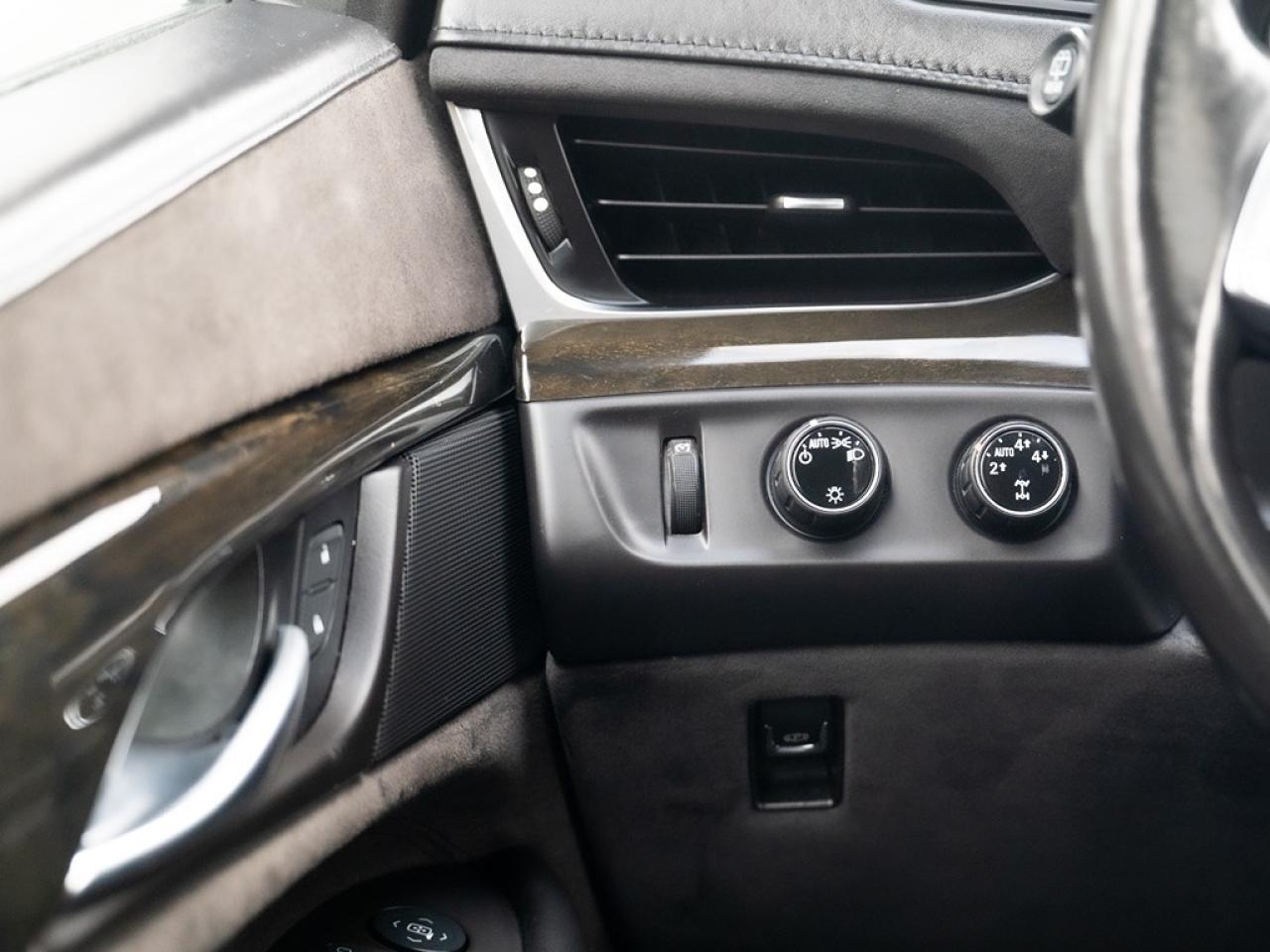 2016 Cadillac Escalade Platinum Photo12