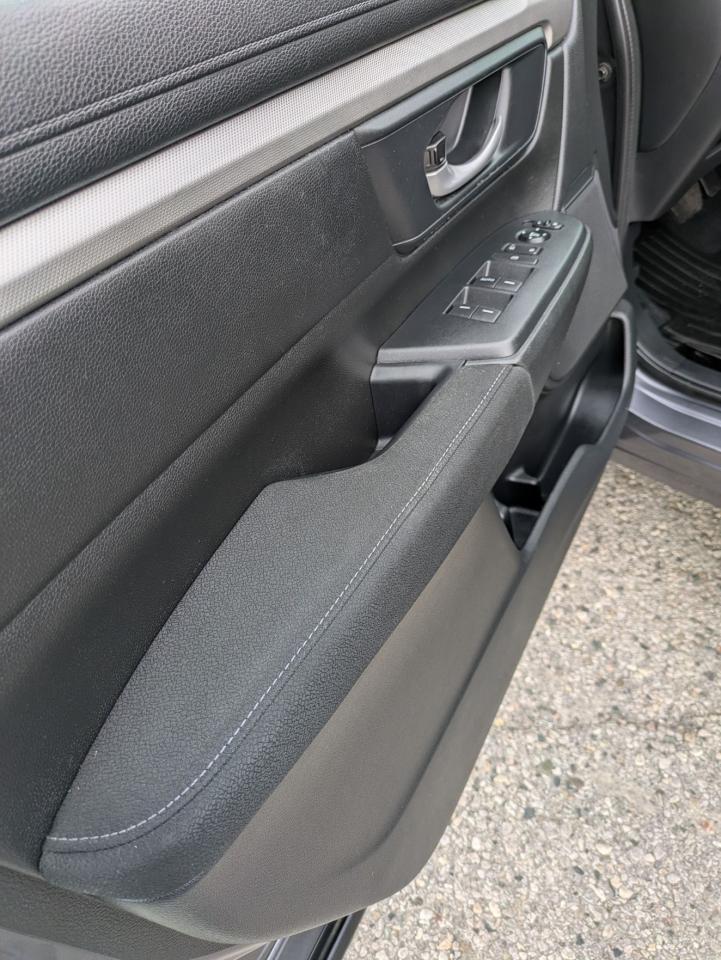 2017 Honda CR-V LX - Photo #11