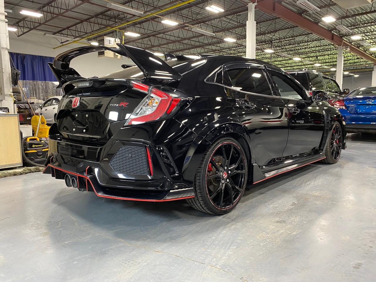 2017 Honda Civic Type R - Photo #5