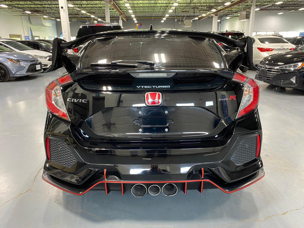2017 Honda Civic Type R - Photo #4