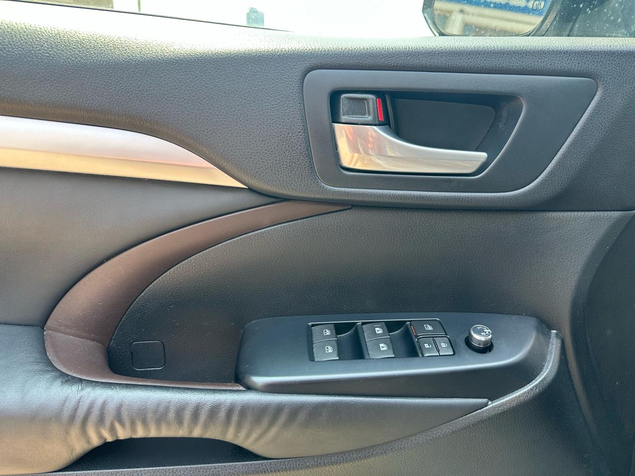 2015 Toyota Highlander Hybrid 4WD 4dr XLE - Photo #6