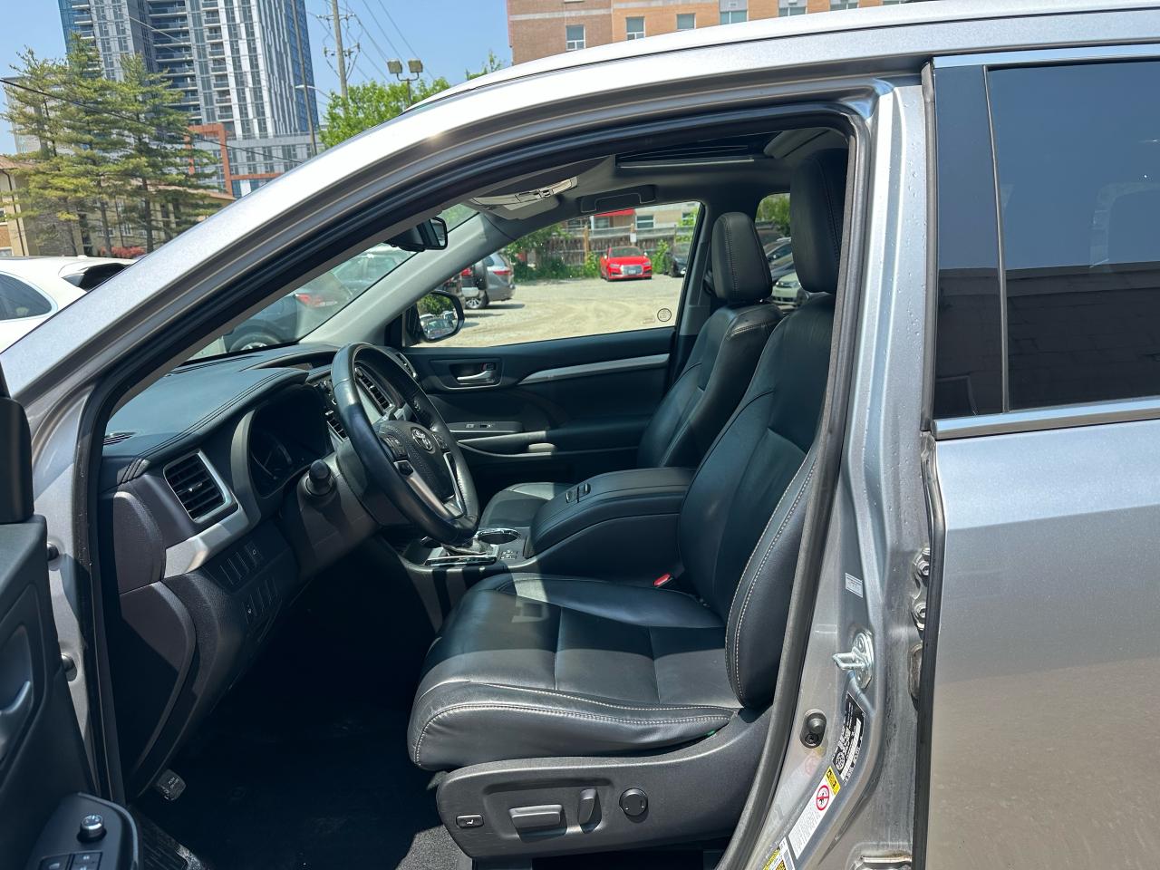 2015 Toyota Highlander Hybrid 4WD 4dr XLE - Photo #5