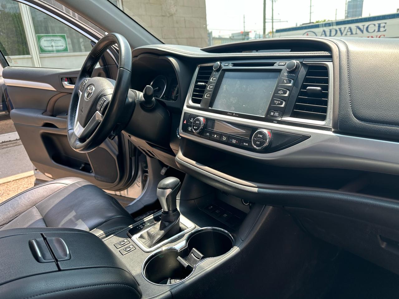 2015 Toyota Highlander Hybrid 4WD 4dr XLE - Photo #8