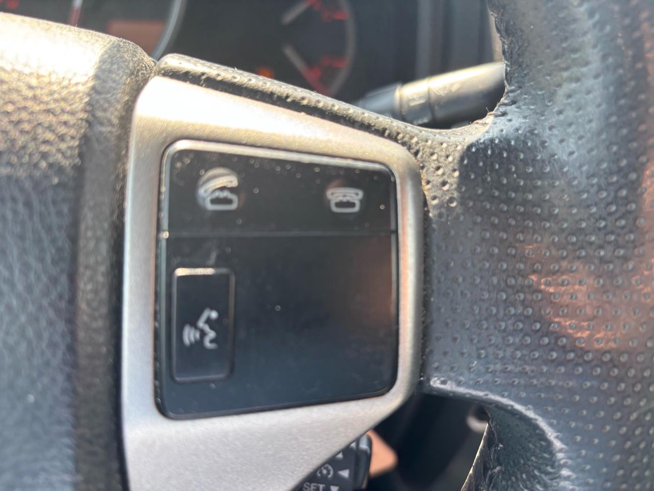 2010 Toyota 4Runner SR5, 4Wheel Drive, Leather, Sunroof,Back-Up-Camera - Photo #11