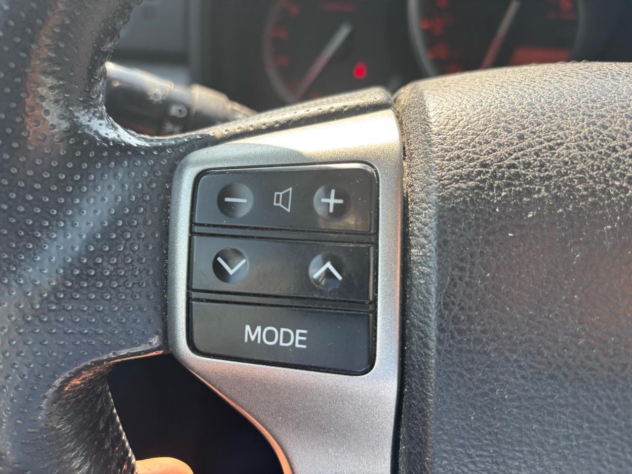 2010 Toyota 4Runner SR5, 4Wheel Drive, Leather, Sunroof,Back-Up-Camera - Photo #12
