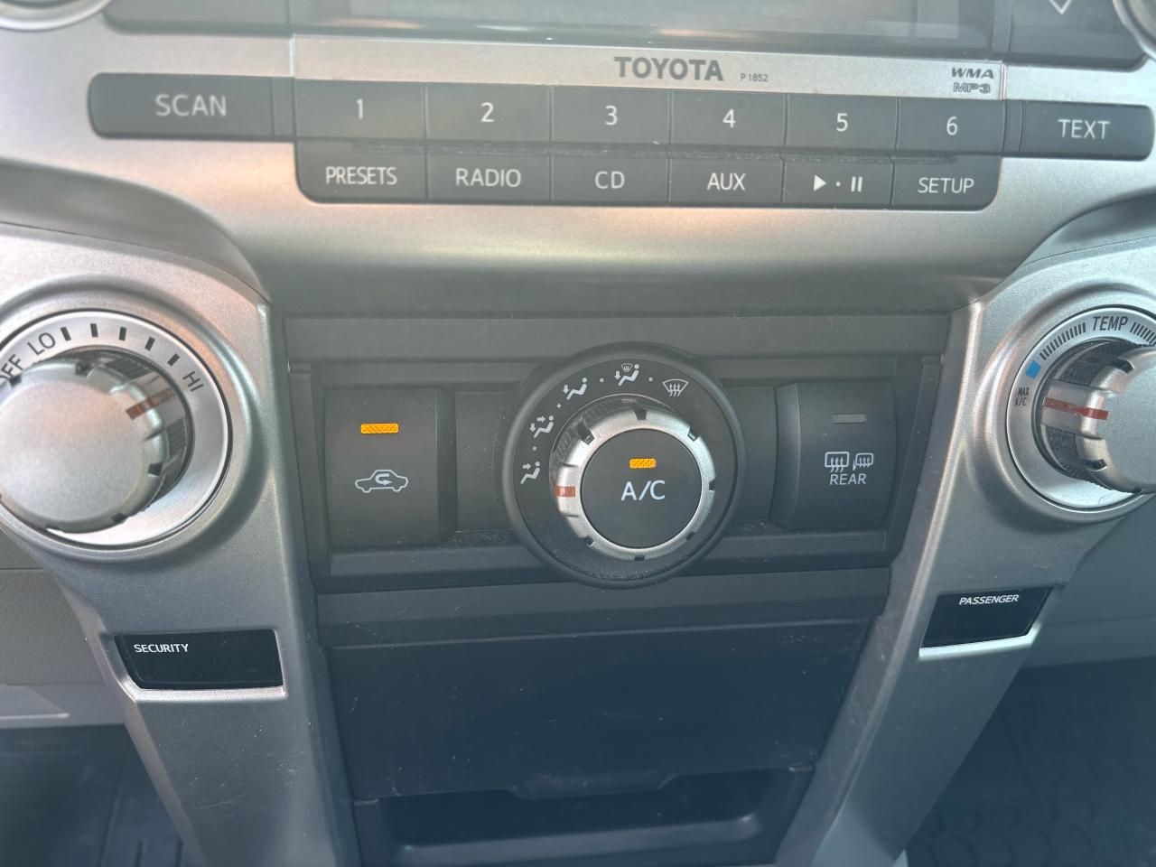 2010 Toyota 4Runner SR5, 4Wheel Drive, Leather, Sunroof,Back-Up-Camera - Photo #16