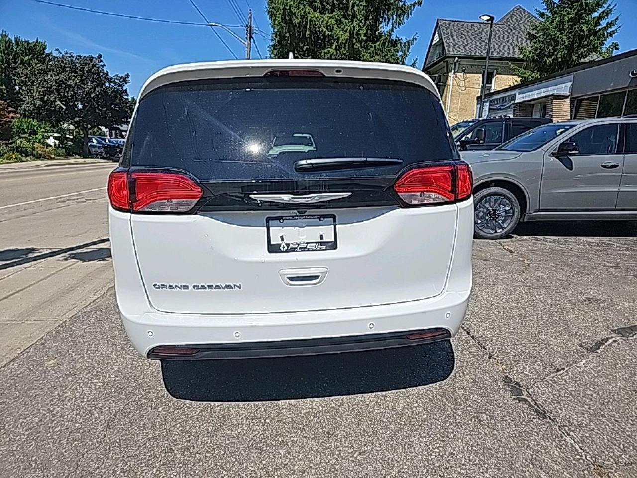 2025 Dodge Grand Caravan SXT Leatherette interior Photo3