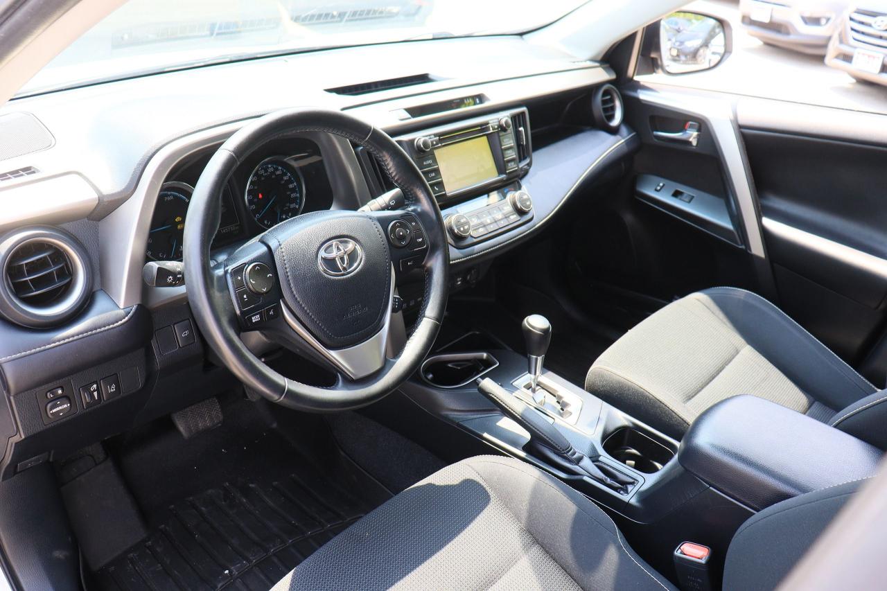 2017 Toyota RAV4 Hybrid | XLE | AWD | Sunroof | Cam | BSM | Tinted Photo26