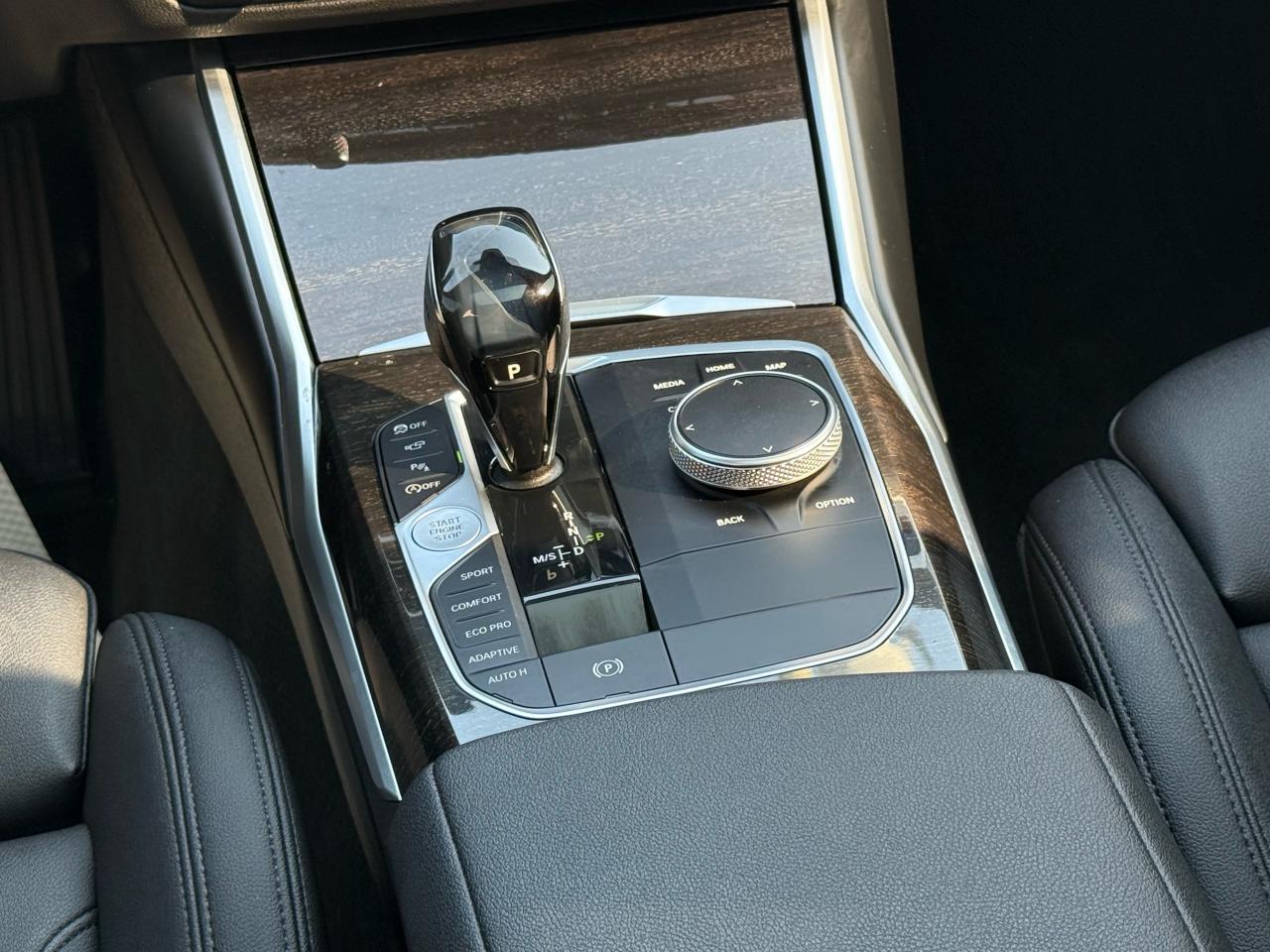 2020 BMW 3 Series 330i xDrive M-Sport|Navi|Backup|Sunroof|HUD - Photo #10