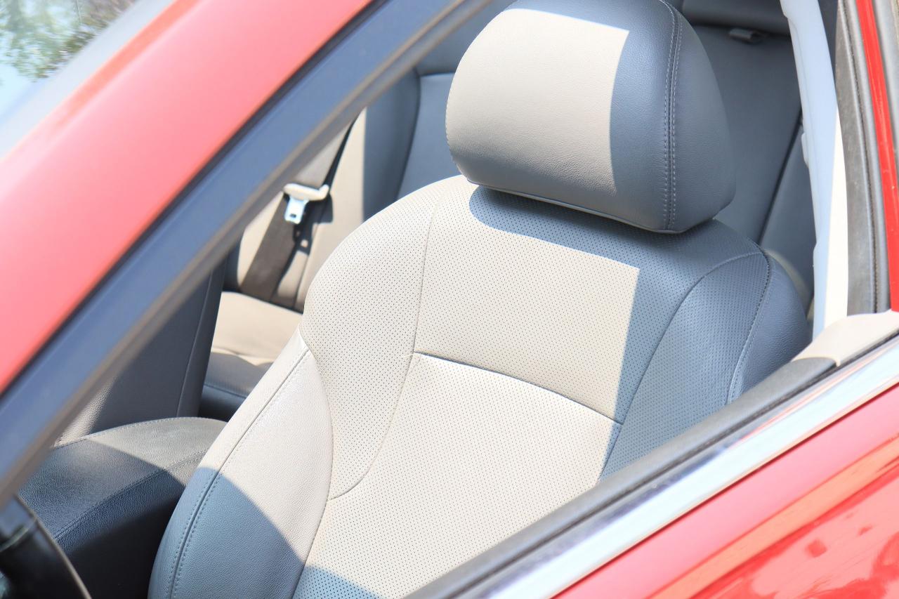 2014 Hyundai Sonata Hybrid Limited | Leather | Pano Roof | Nav Cam | 1 owner Photo54