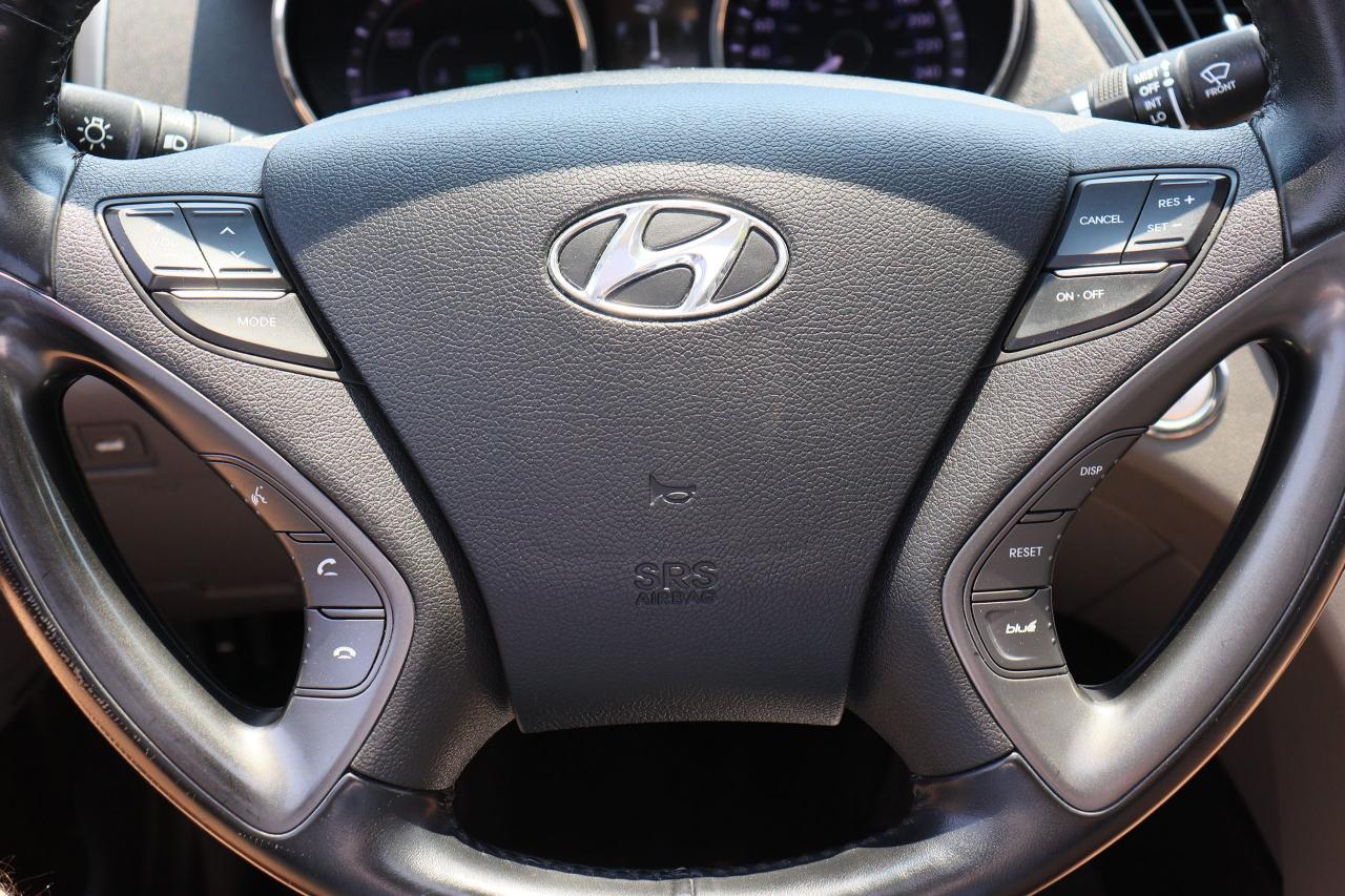 2014 Hyundai Sonata Hybrid Limited | Leather | Pano Roof | Nav Cam | 1 owner Photo57