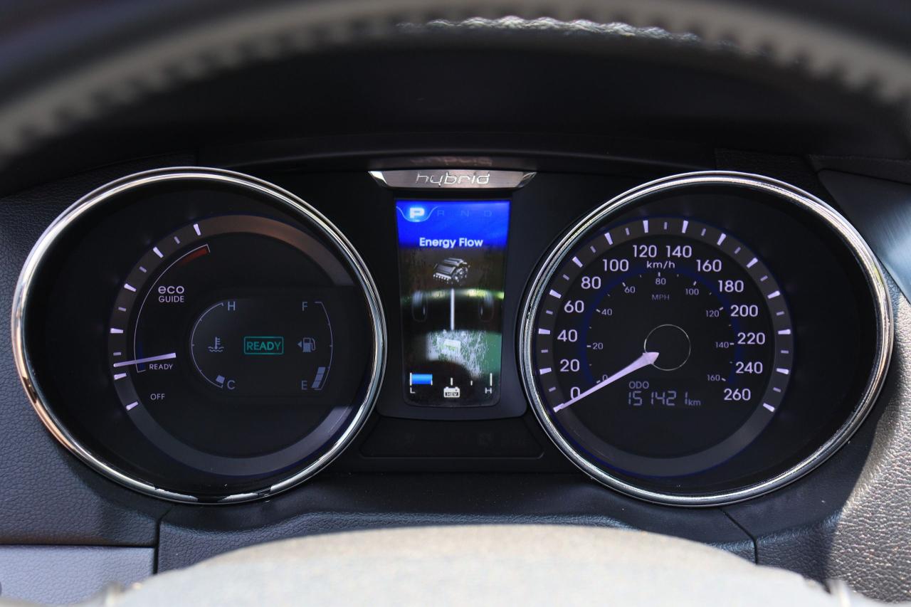 2014 Hyundai Sonata Hybrid Limited | Leather | Pano Roof | Nav Cam | 1 owner Photo58