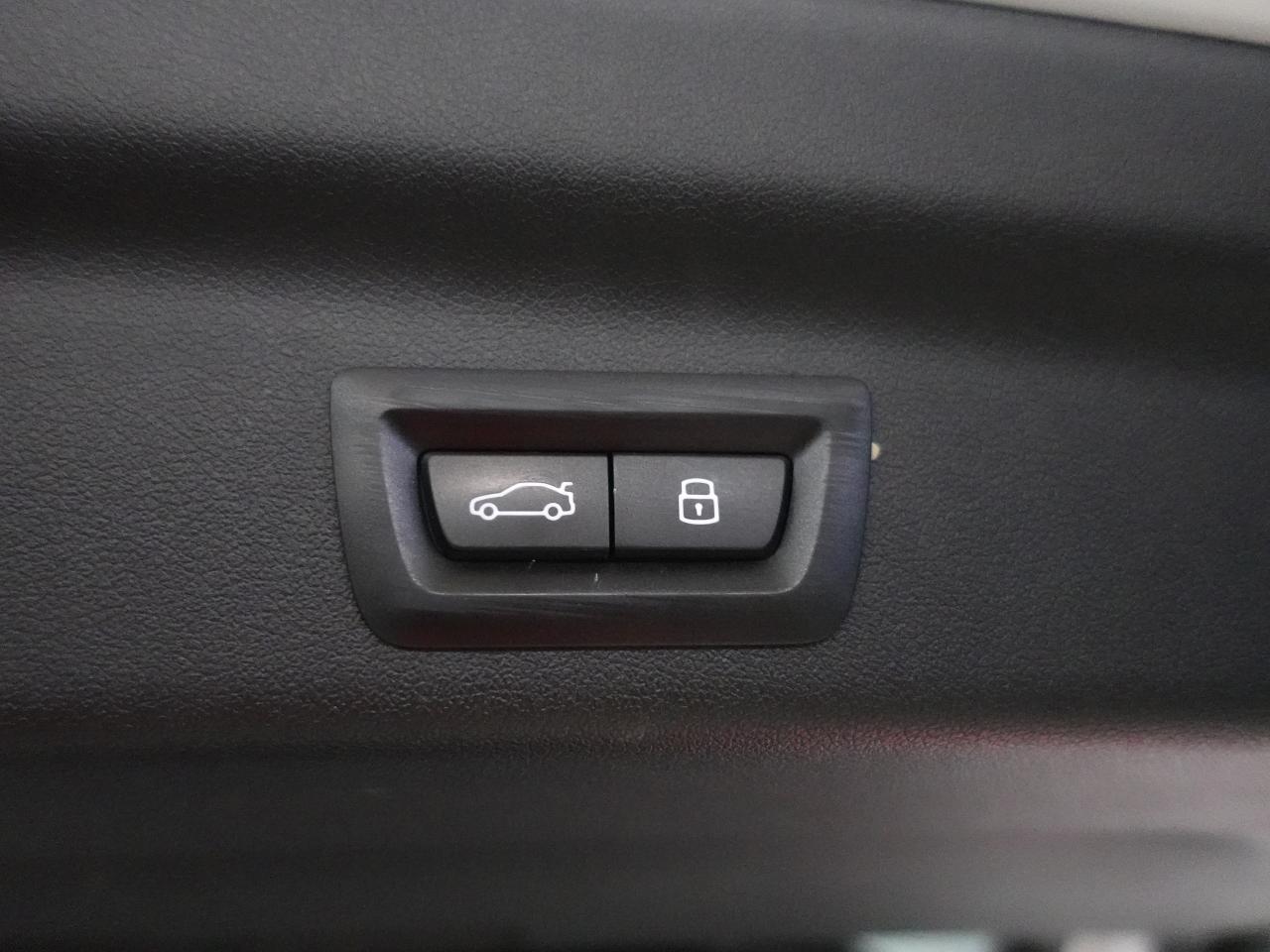 2023 BMW X1 xDrive28i | Nav | Leather | Pano roof | CarPlay
