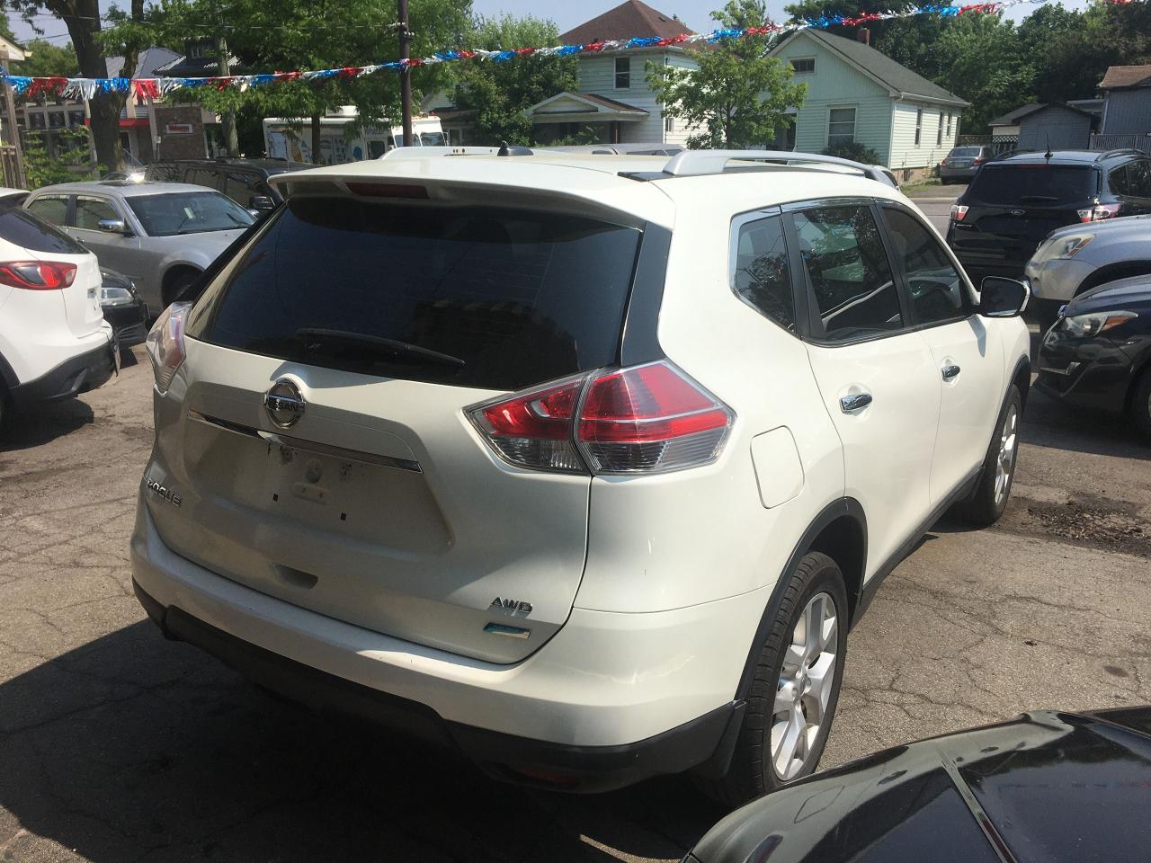 2015 Nissan Rogue S Rev Cam Stylish and Sporty Yet Economical AWD - Photo #3