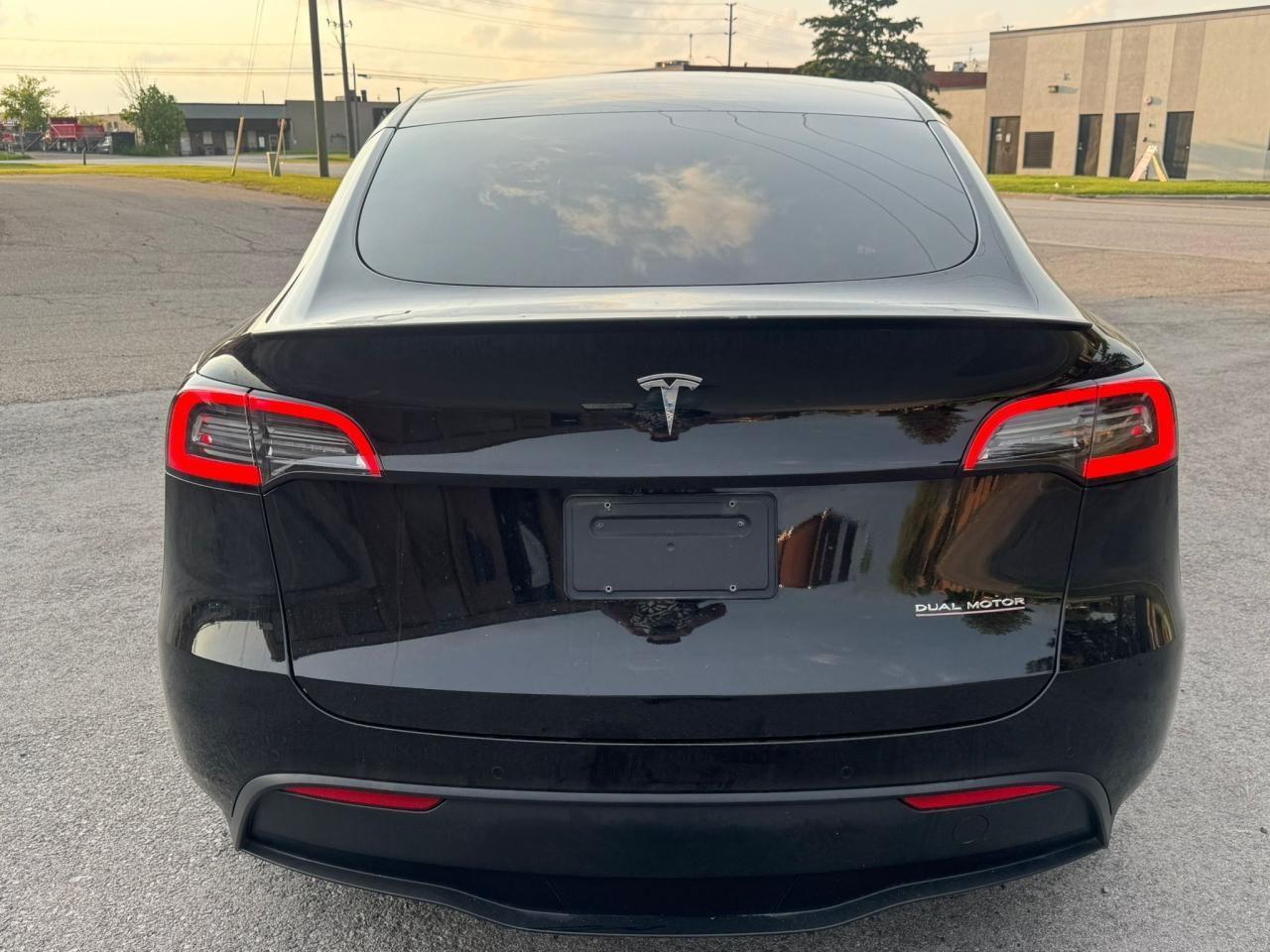 2022 Tesla Model Y PERFORMANCE - Photo #6