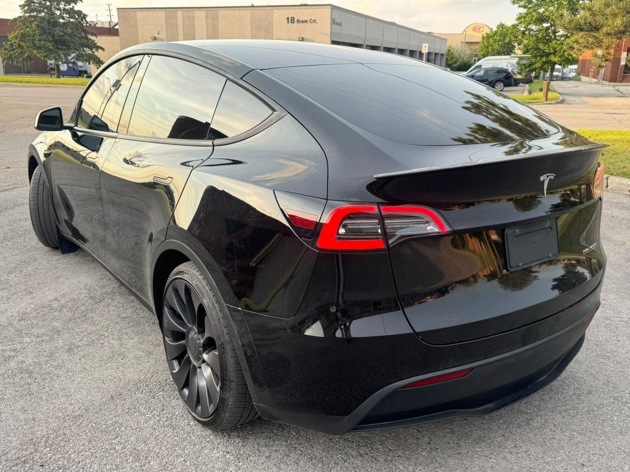 2022 Tesla Model Y PERFORMANCE - Photo #7