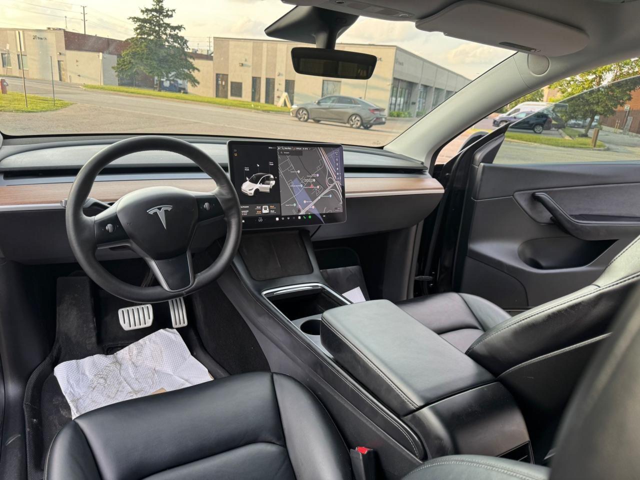 2022 Tesla Model Y PERFORMANCE - Photo #9