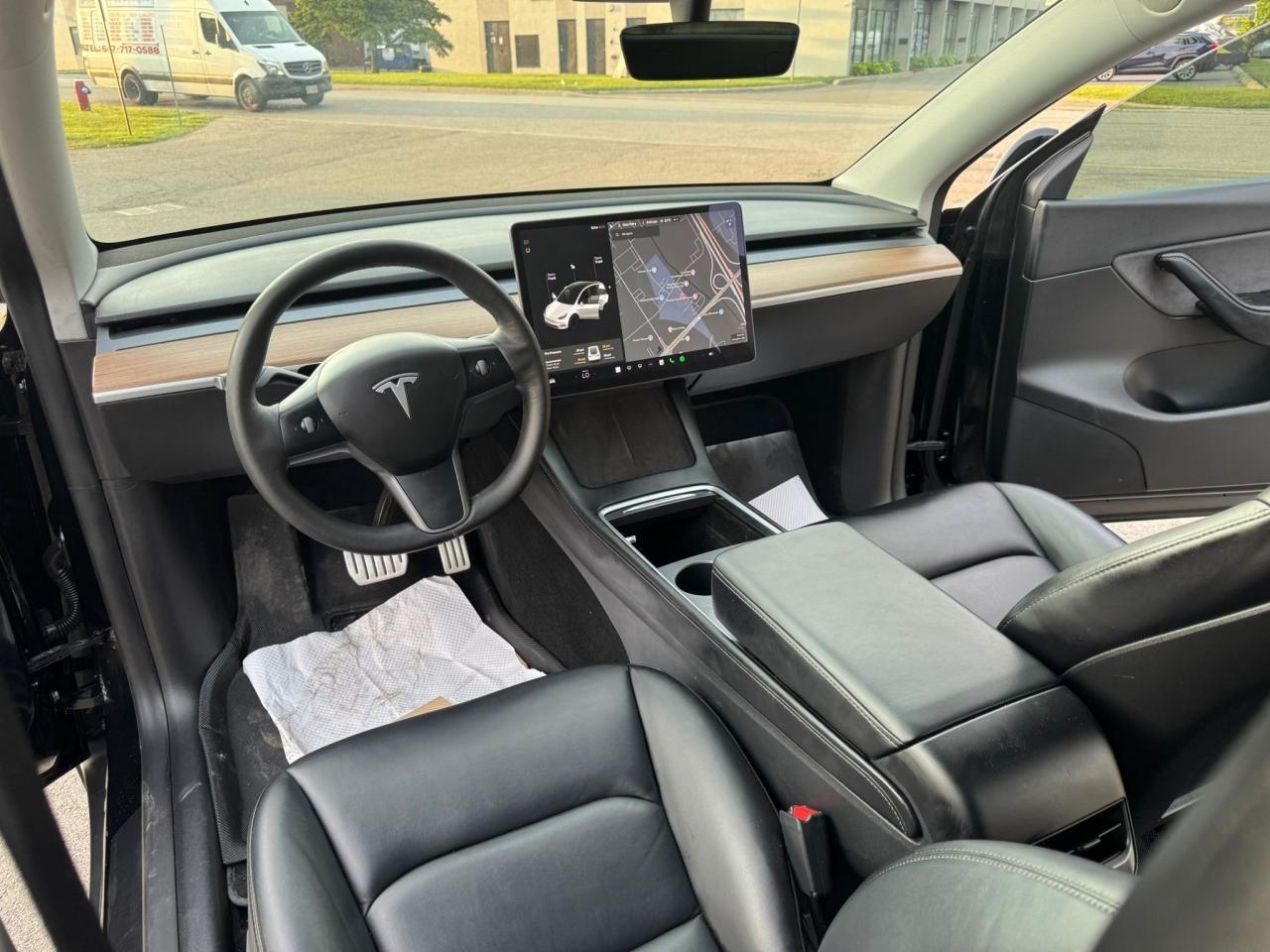 2022 Tesla Model Y PERFORMANCE - Photo #11