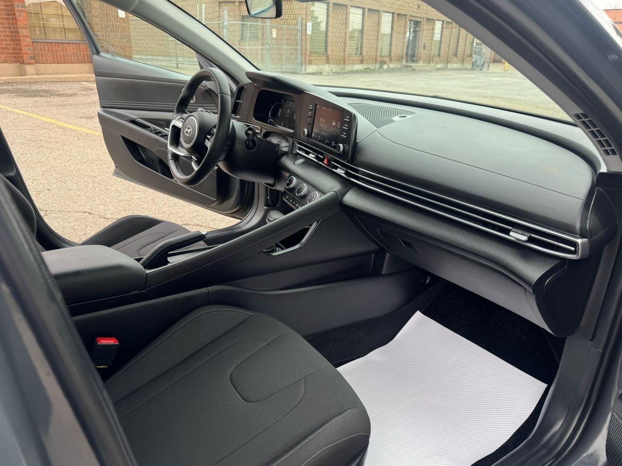 2025 Hyundai Elantra Preferred - Photo #13
