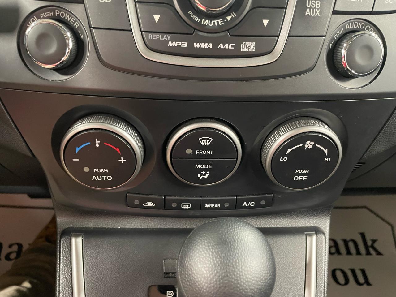 2017 Mazda MAZDA5 GS Photo38