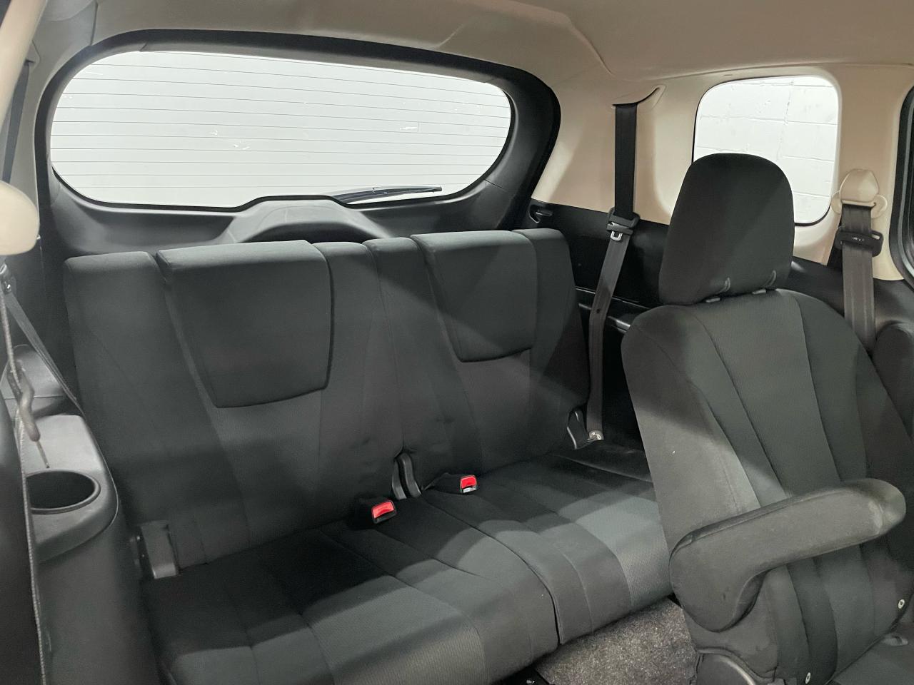 2017 Mazda MAZDA5 GS Photo10